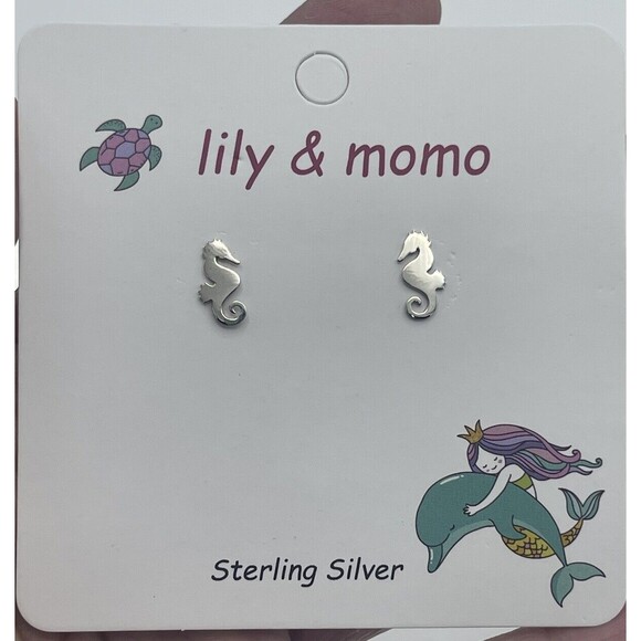 Lily & Momo Sterling Silver Petite Seahorse Kids Stud Earrings New - Picture 1 of 5